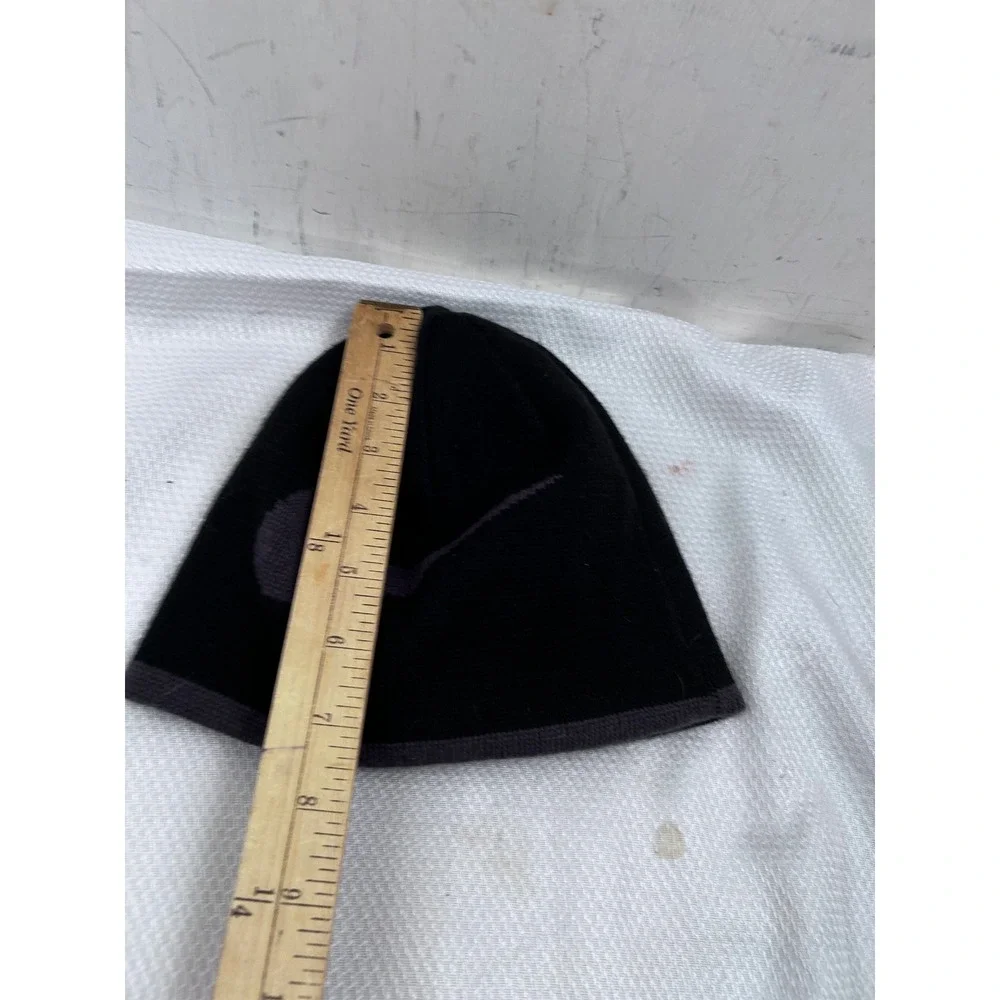 Nike Knit Beanie Size 8-20 Black Grey Swoosh Logo Hat Kids‎
